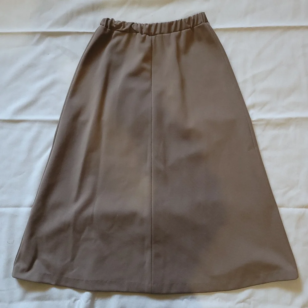 Devon Brown Three-Piece Suit Set - Picture 5 of 7